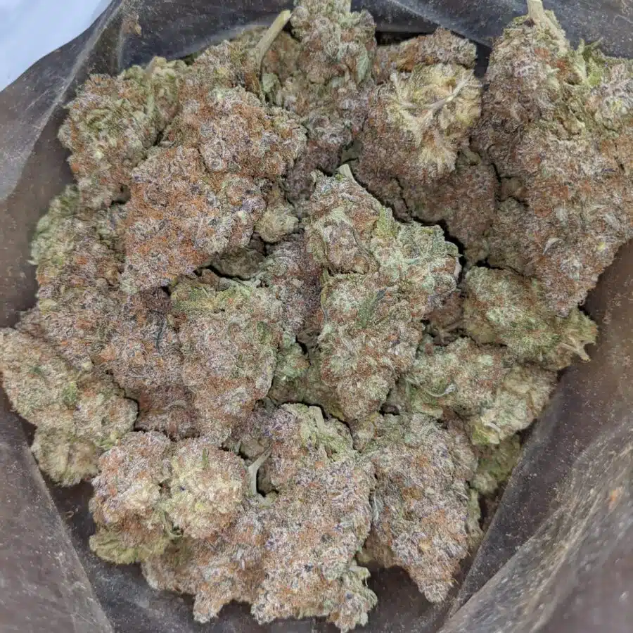 strawberry sour deisel 2 I Strawberry Sour Diesel